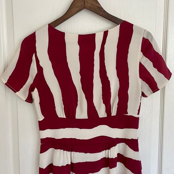 J. Peterman Silk Dress Burgundy Stripe Size 2 - Picture 9 of 10